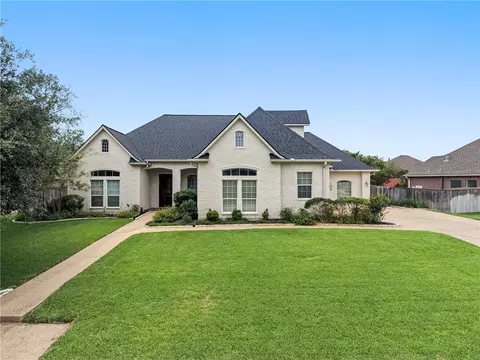 5118 Congressional Dr, College Station, TX 77845
