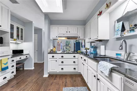 Kitchen - 2911 Braeburn, Bryan, TX 77802 photo 3 of 4