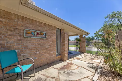 Exterior - 2911 Braeburn, Bryan, TX 77802 photo 5 of 6