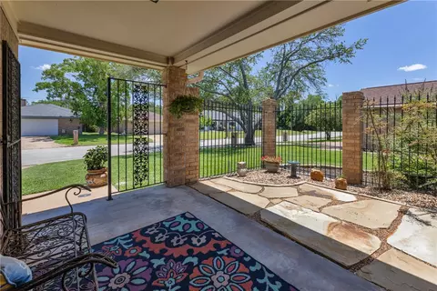 Exterior - 2911 Braeburn, Bryan, TX 77802 photo 1 of 6