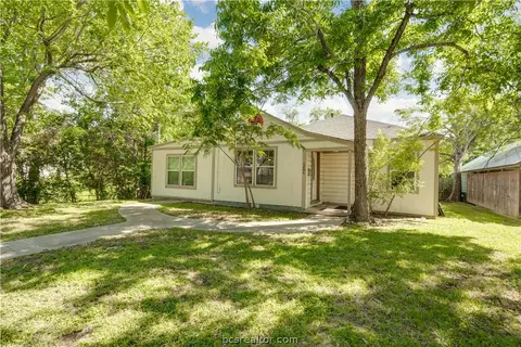 Exterior - 1204 E 28th St, Bryan, TX 77803 photo 1 of 5