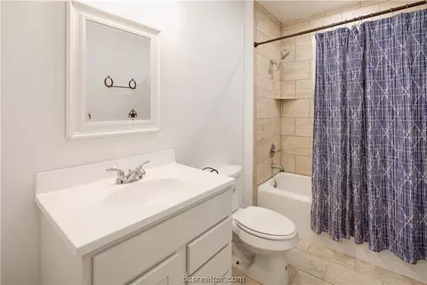 Bath - 1204 E 28th St, Bryan, TX 77803 photo 4 of 4