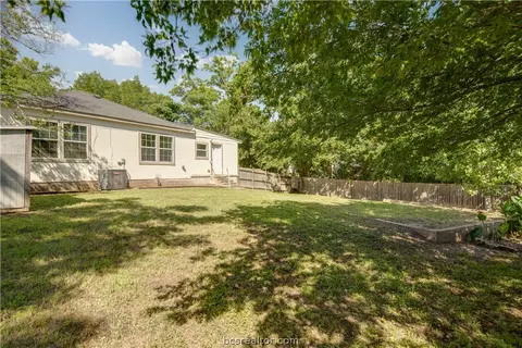 Exterior - 1204 E 28th St, Bryan, TX 77803 photo 3 of 5