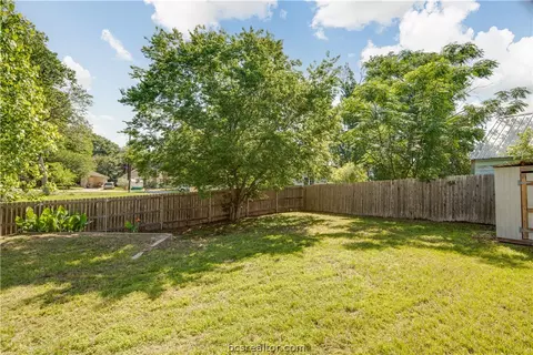 Exterior - 1204 E 28th St, Bryan, TX 77803 photo 5 of 5