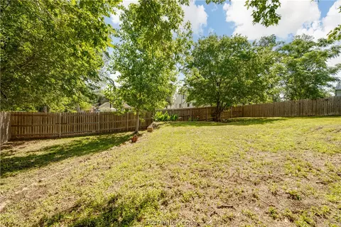 Exterior - 1204 E 28th St, Bryan, TX 77803 photo 4 of 5