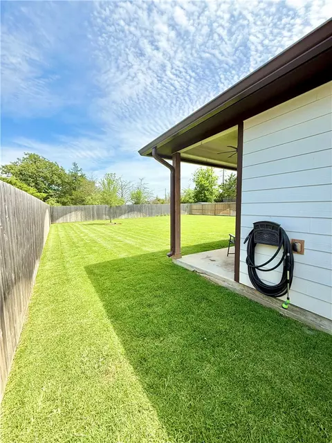 Exterior - 3677 Rabbit Ln, Bryan, TX 77808 photo 7 of 11