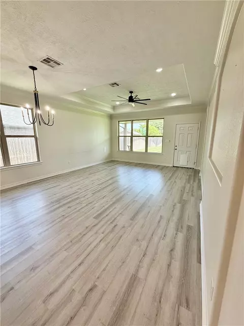 Living - 3677 Rabbit Ln, Bryan, TX 77808 photo 1 of 2