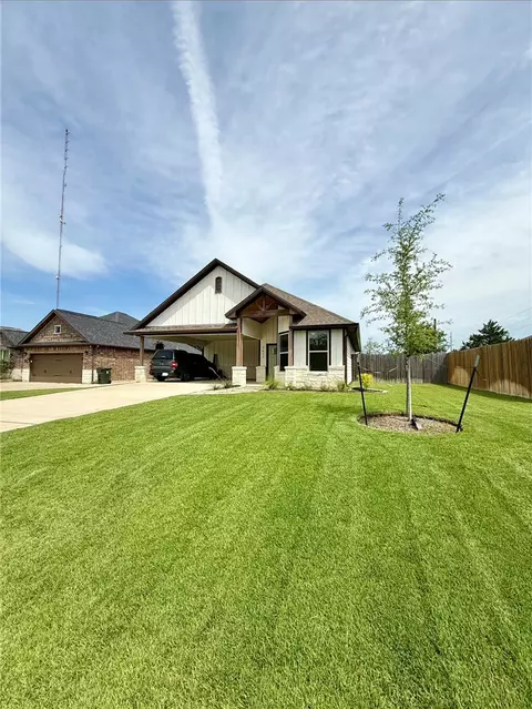 Exterior - 3677 Rabbit Ln, Bryan, TX 77808 photo 5 of 11