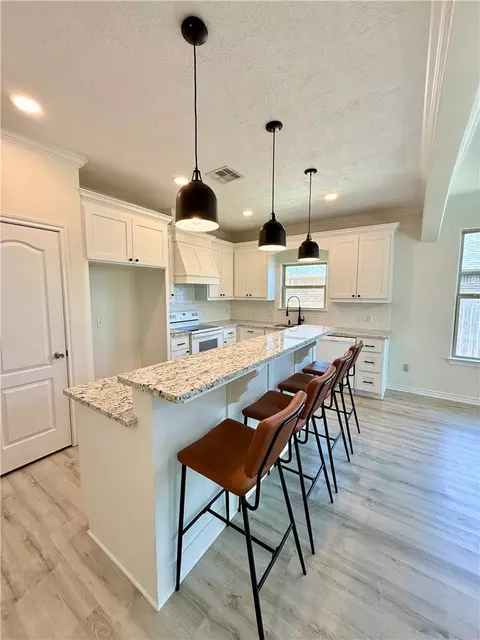 Kitchen - 3677 Rabbit Ln, Bryan, TX 77808 photo 3 of 4