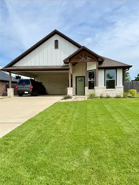 Exterior - 3677 Rabbit Ln, Bryan, TX 77808 photo 4 of 11