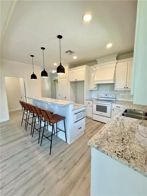 Kitchen - 3677 Rabbit Ln, Bryan, TX 77808 photo 4 of 4