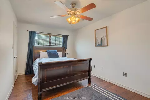 Bedroom - 2301 Barak Ln, Bryan, TX 77802 photo 5 of 6
