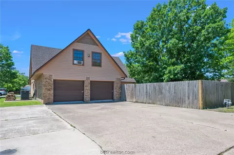 Exterior - 2301 Barak Ln, Bryan, TX 77802 photo 4 of 4