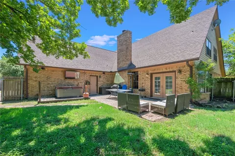 Exterior - 2301 Barak Ln, Bryan, TX 77802 photo 2 of 4