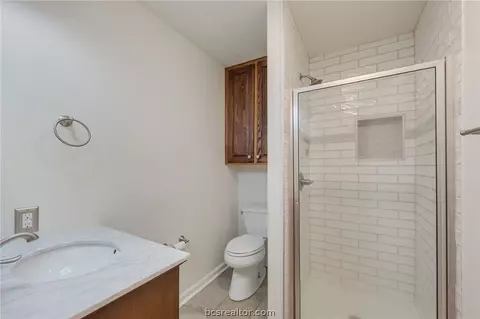 Bath - 2301 Barak Ln, Bryan, TX 77802 photo 3 of 3