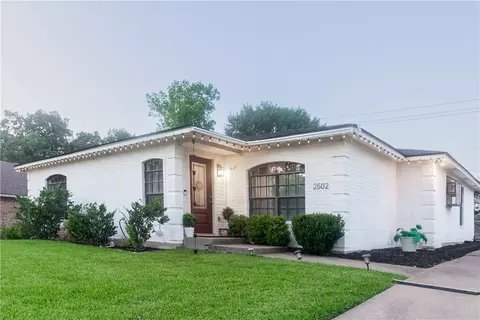 2602 Arbor Dr, Bryan, TX 77802