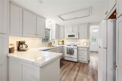 1520 Baker Ave, Bryan, TX 77803