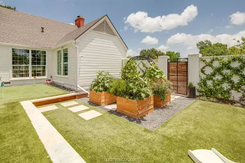 Other - 502 Brookside Dr E, Bryan, TX 77801 photo 8 of 9