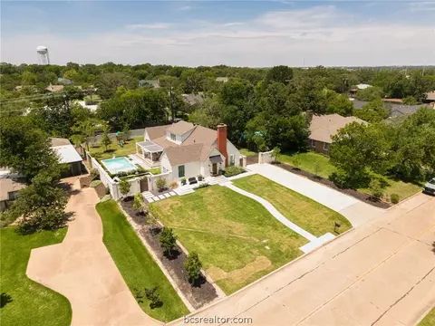View/Area - 502 Brookside Dr E, Bryan, TX 77801 photo 2 of 4