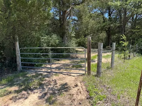 3454 Co Rd 426, Marquez, TX 77865