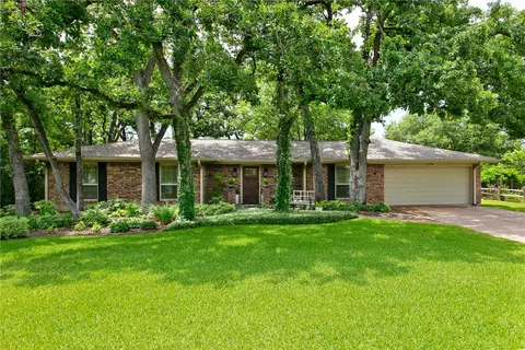 1003 Rose Cir, College Station, TX 77840