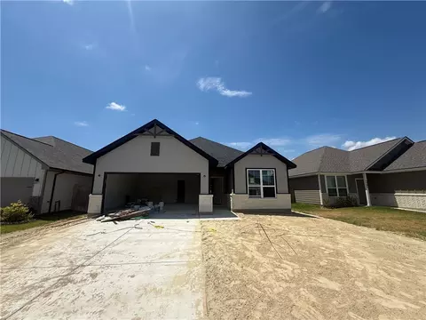 1903 Stubbs Dr, Bryan, TX 77807