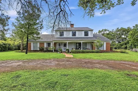 583 Lazy Ln, Madisonville, TX 77864