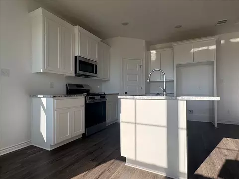 1706 Aplomado Ct, Bryan, TX 77803 photo 4