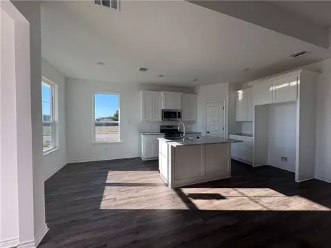 1706 Aplomado Ct, Bryan, TX 77803 photo 3