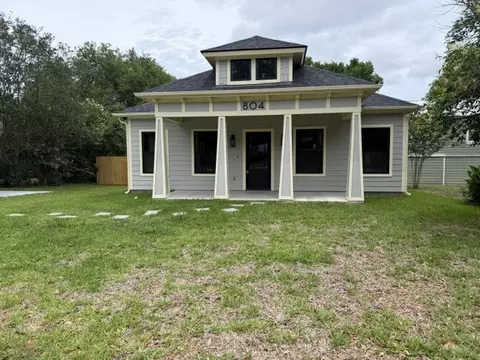 804 E 27th St, Bryan, TX 77803
