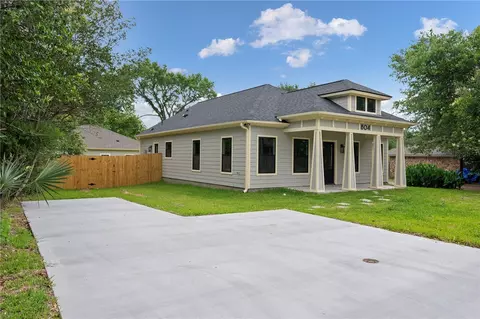 Exterior - 804 E 27th St, Bryan, TX 77803 photo 2 of 4