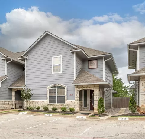 1249 Canyon Creek Cir, College Station, TX 77840