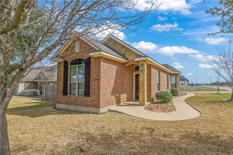 2519 Leyla Ln, College Station, TX 77845