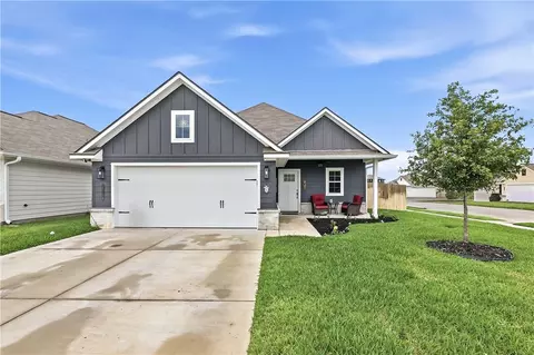 2819 Buccaneer Trl, Bryan, TX 77803