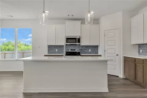 Kitchen - 3540 Pointe Du Hoc Loop, Bryan, TX 77808 photo 3 of 5