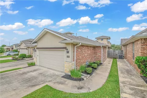4335 Dawn Lynn Dr, College Station, TX 77845