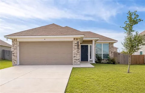 218 Cross Ln, Caldwell, TX 77836