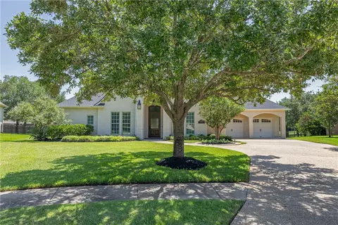 4301 Willowick Dr, Bryan, TX 77802