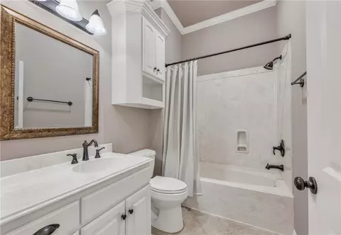 Bath - 4301 Willowick Dr, Bryan, TX 77802 photo 5 of 5