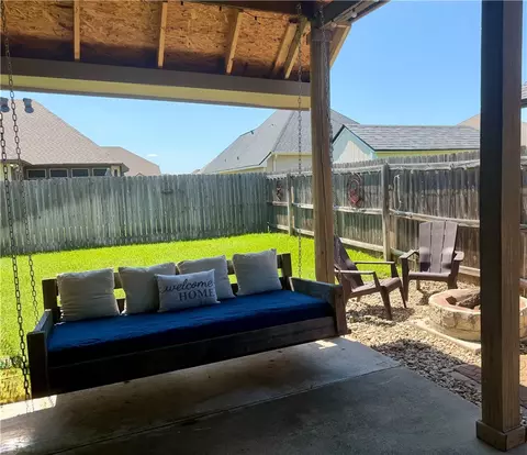 Exterior - 2022 Stubbs Dr, Bryan, TX 77807 photo 2 of 3