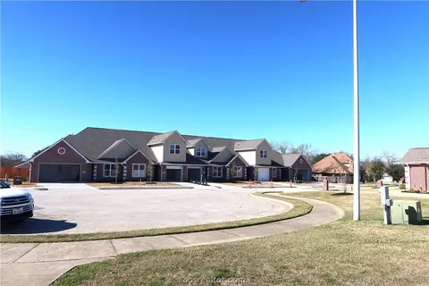 2004 Reagan Ct, Bryan, TX 77802