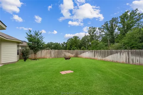 Exterior - 1939 Thorndyke Ln, Bryan, TX 77807 photo 5 of 10