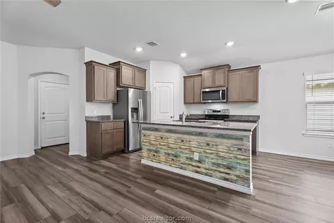 Kitchen - 1939 Thorndyke Ln, Bryan, TX 77807 photo 3 of 4