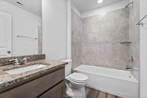 Bath - 1939 Thorndyke Ln, Bryan, TX 77807 photo 2 of 2