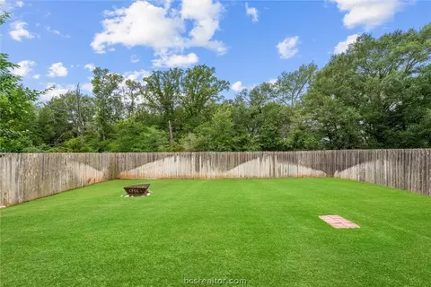 Other - 1939 Thorndyke Ln, Bryan, TX 77807 photo 6 of 10