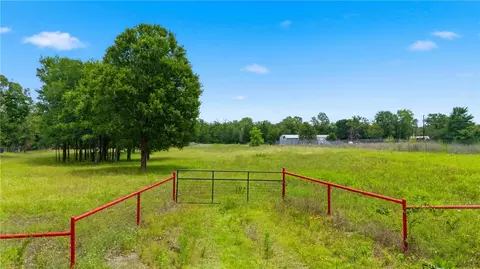 2807 Overlook Rd, Caldwell, TX 77836