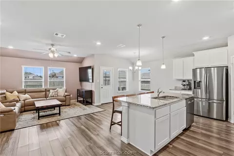 Kitchen - 2024 Chief St, Bryan, TX 77807 photo 1 of 7