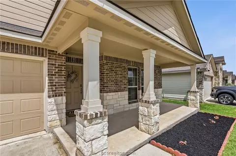 Exterior - 2024 Chief St, Bryan, TX 77807 photo 3 of 5