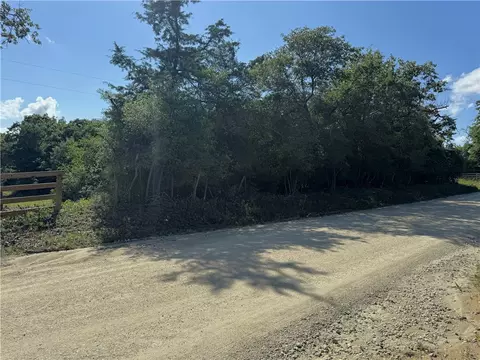 3816 Pin Oak Rd, Franklin, TX 77856