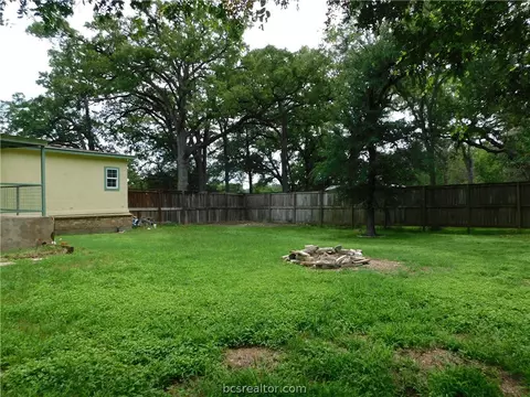 402 Higgs Dr, Bryan, TX 77807 photo 10